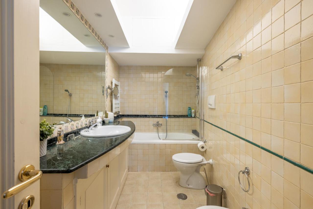Charming Apartment With Patio A Few Steps From Colosseum 외부 사진
